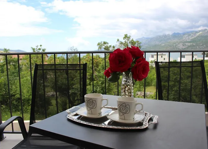 아파트 Bonaca 로바니스카